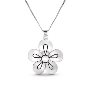 ROSETTE NECKLACE Love + Affection